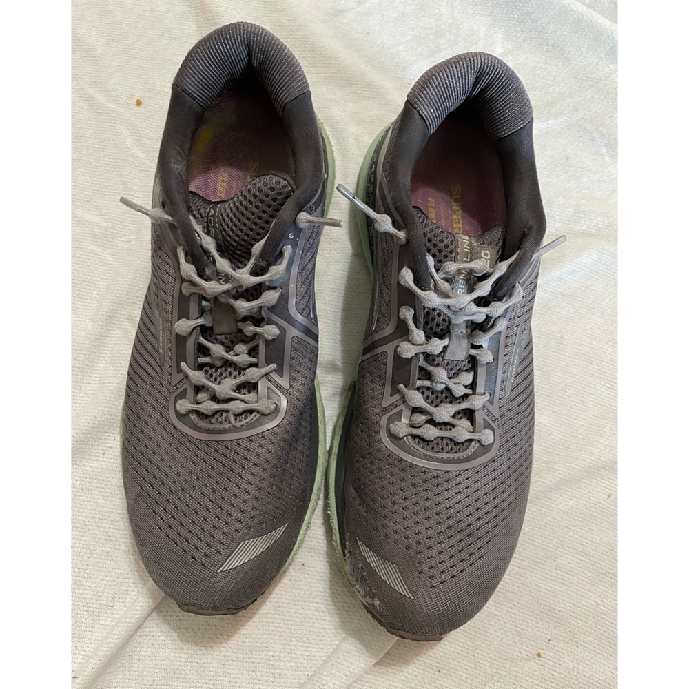 Brooks Adrenaline Gts 19 size 10.5